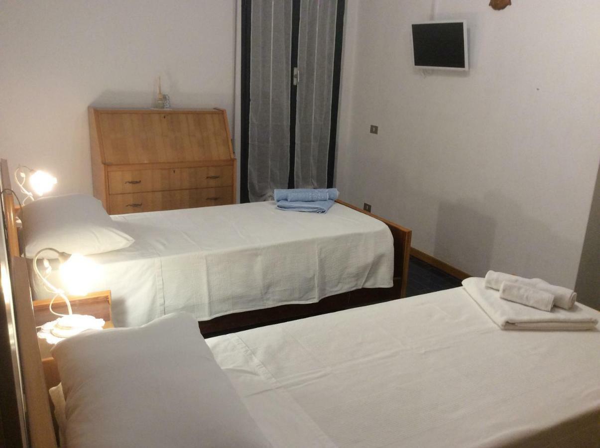 Le Apuane Guest House Mezzana  Ngoại thất bức ảnh